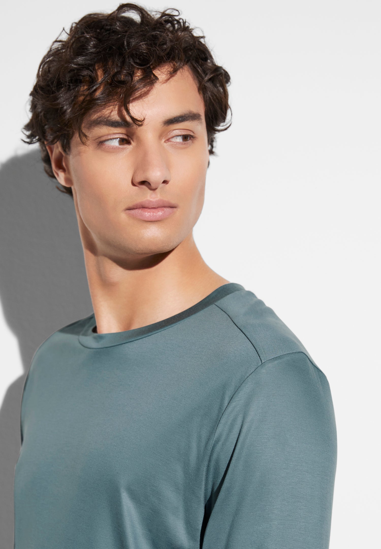 Sustainable Luxury | T-Shirt langarm - jade – Bild 3