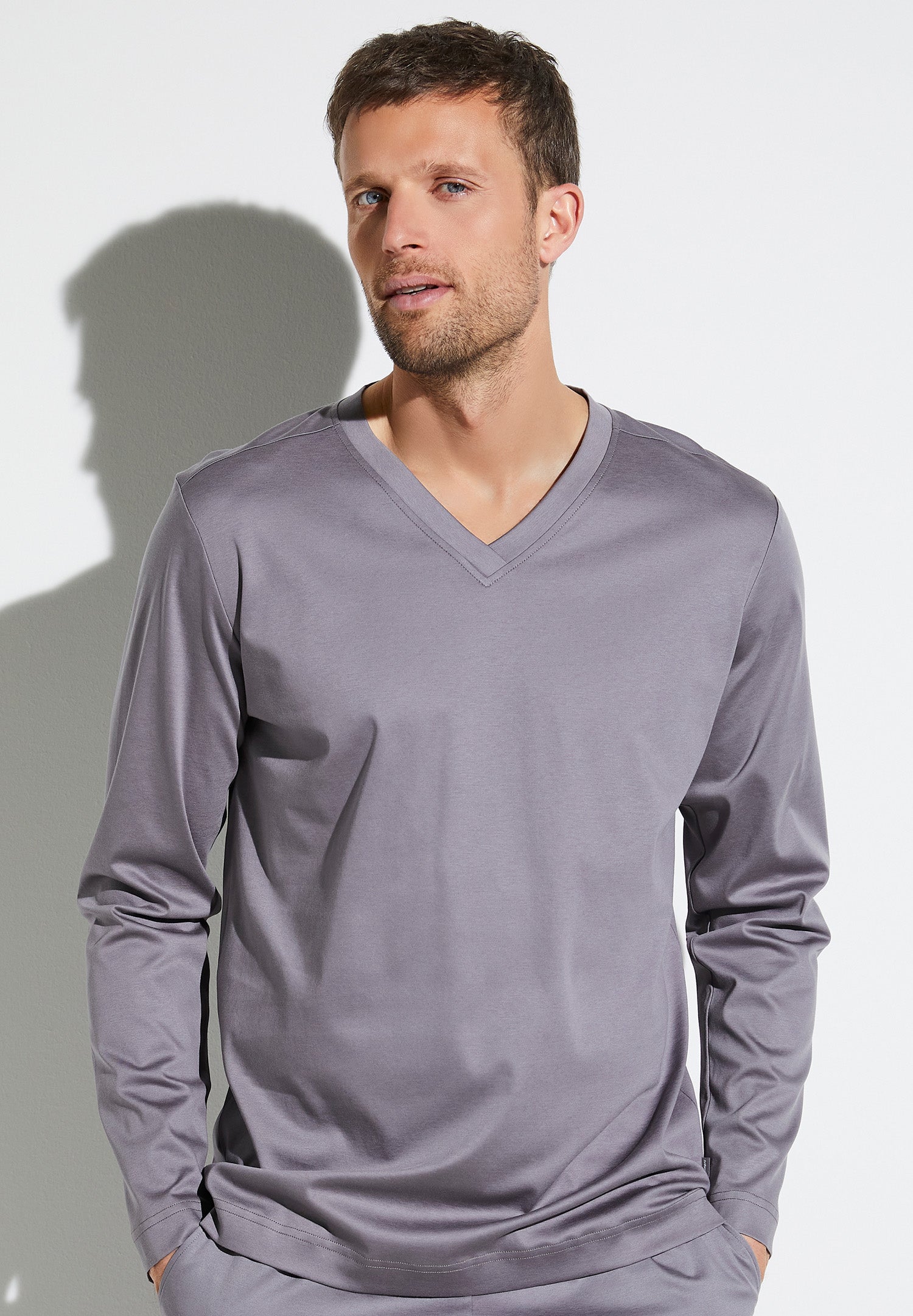 Supreme Green Cotton | T-Shirt langarm V-Ausschnitt - grau
