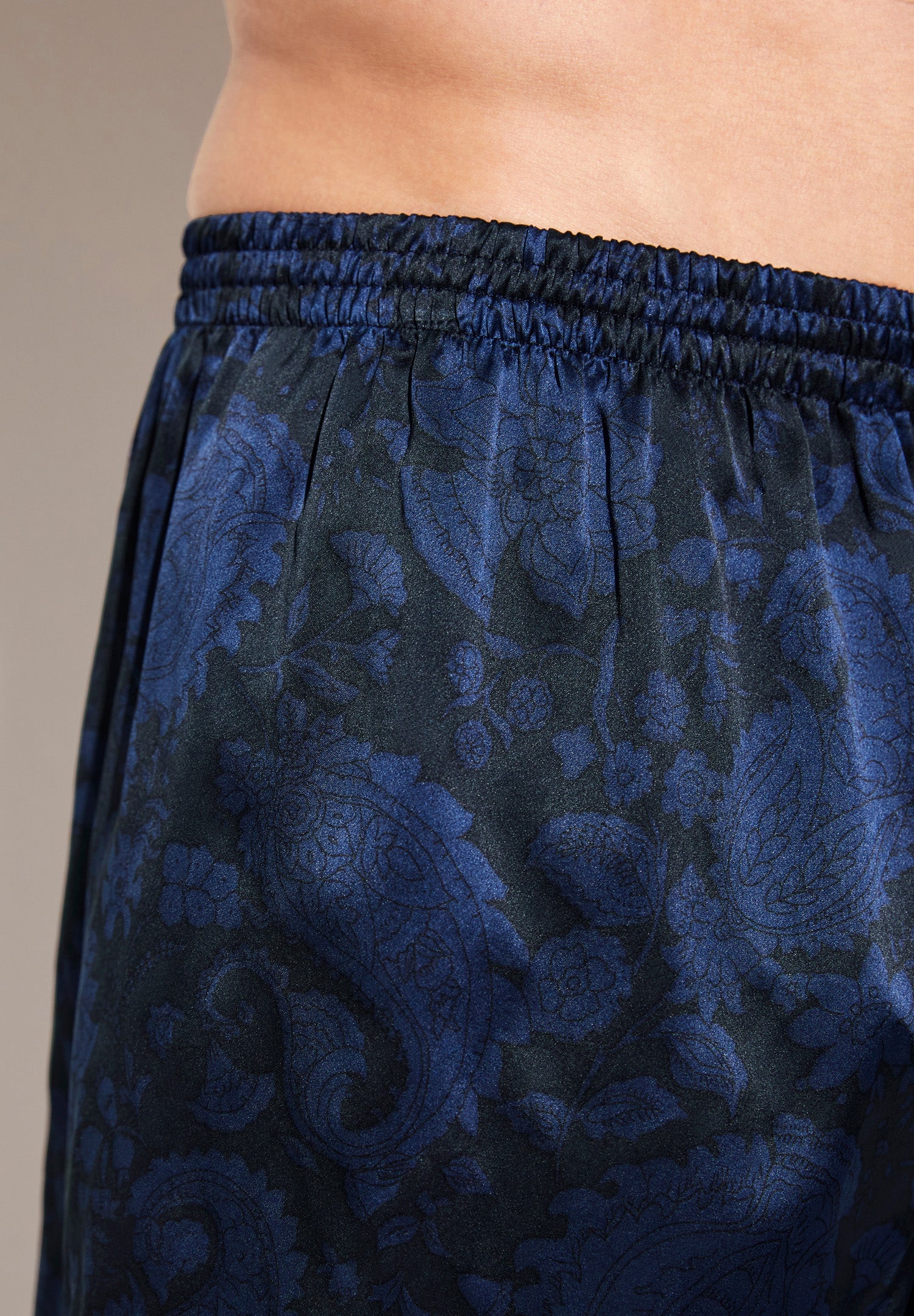 Silk Nightwear | Boxer Shorts - paisley dark blue – Bild 2