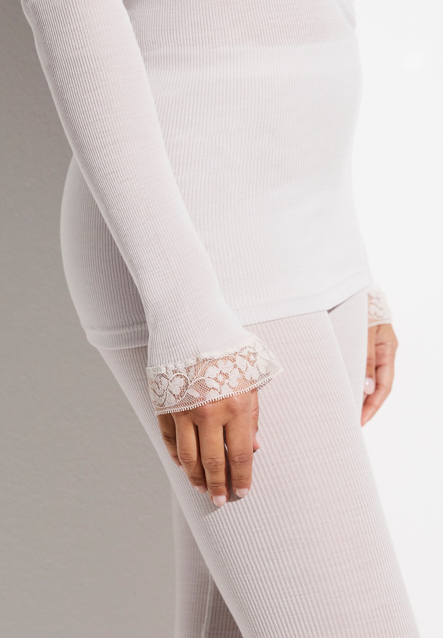 Wool & Silk | T-Shirt langarm V-Ausschnitt - dove - Image 4